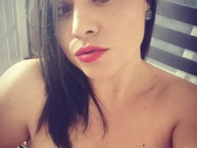 AdriaLovee avatar