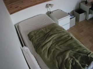 voyeurcam-julmodels-greybed-1 avatar