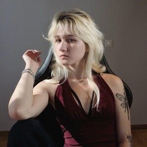 LilyBloom avatar