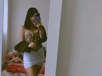 _mia_collins_b_ avatar