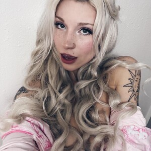 annieangel18 avatar