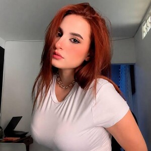 Aisha0 avatar