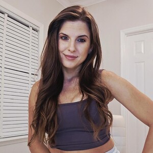 Anna_Online