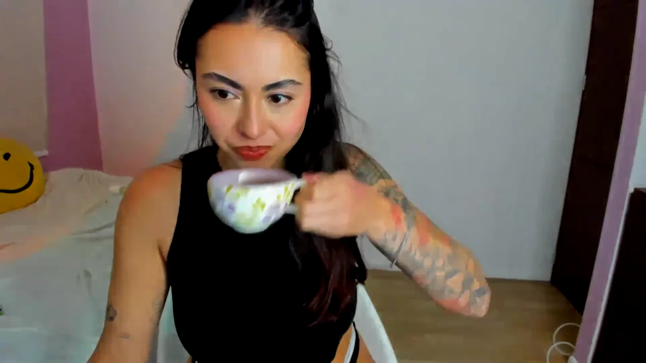 Thumbnail for ItsIsabella